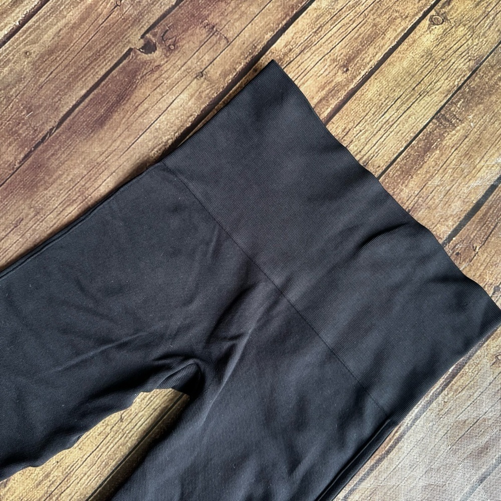 🖤 Spanx Look at Me Now Seamless Leggings 🖤